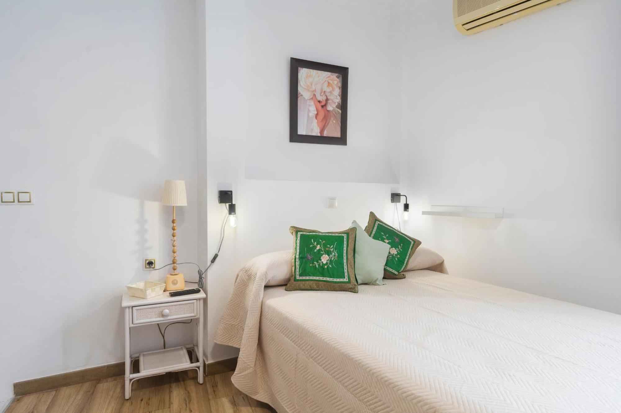Santa Catalina Moderno Apartment เซบีญา ภายนอก รูปภาพ