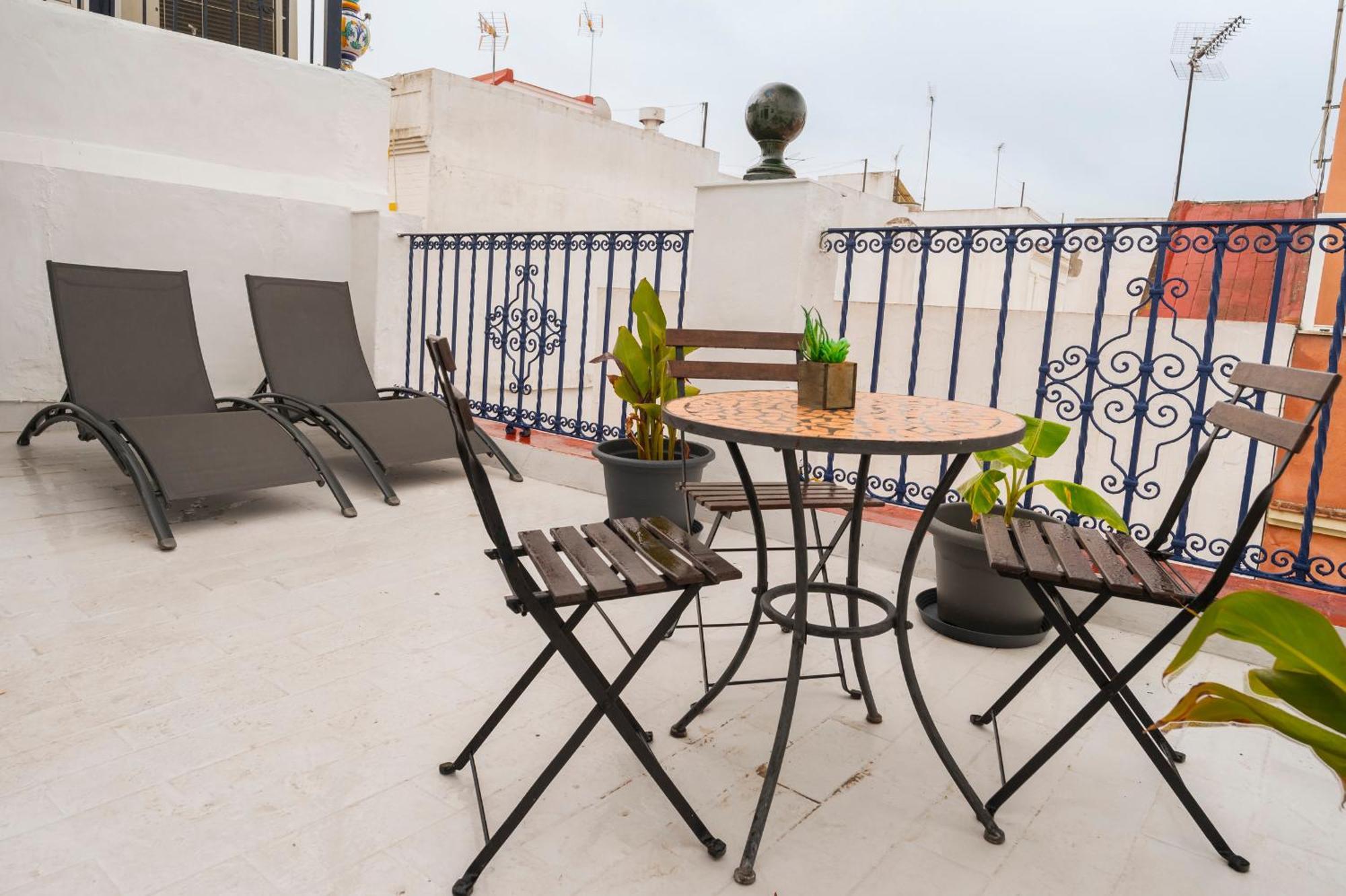 Santa Catalina Moderno Apartment เซบีญา ภายนอก รูปภาพ