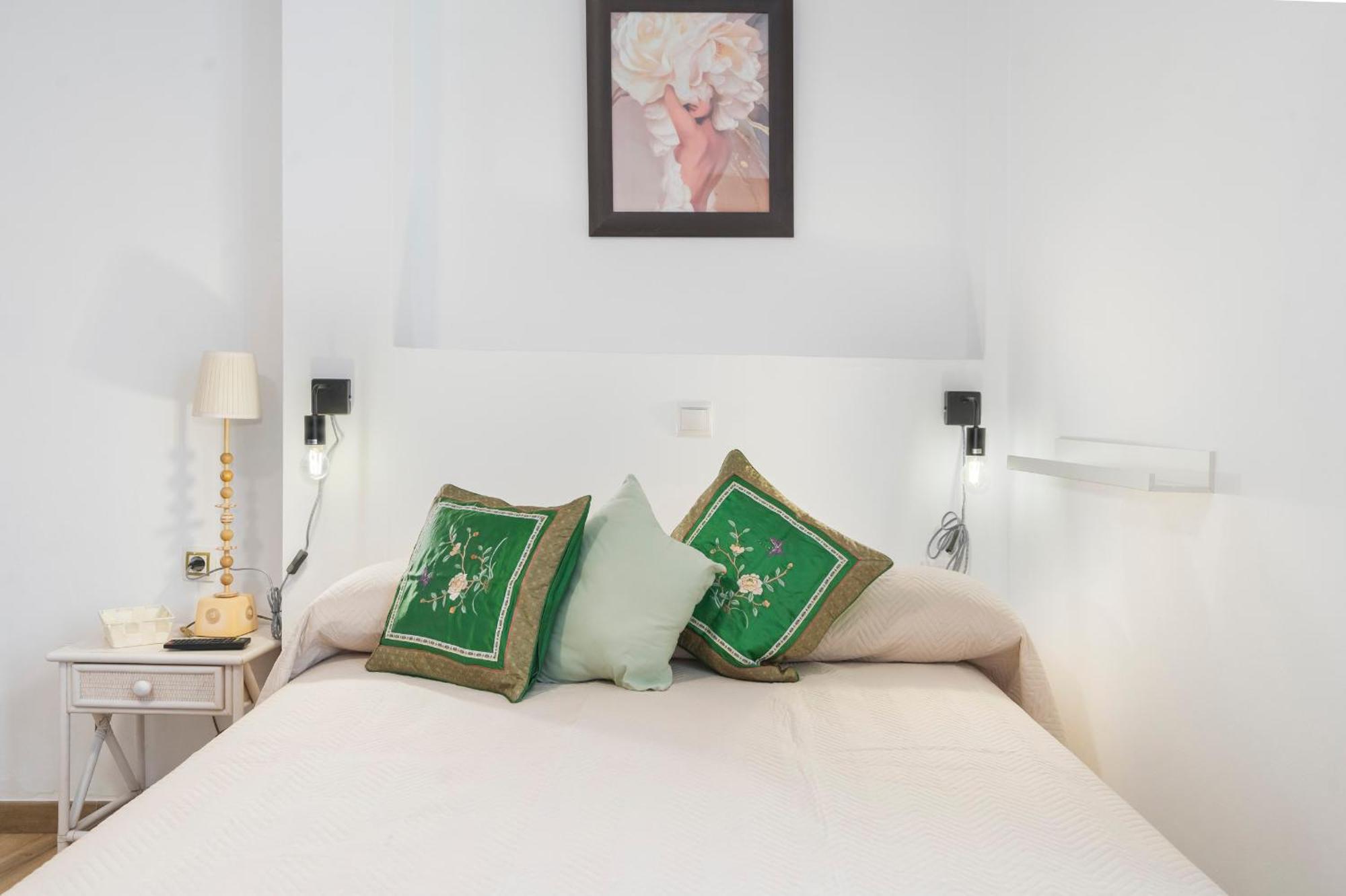 Santa Catalina Moderno Apartment เซบีญา ภายนอก รูปภาพ