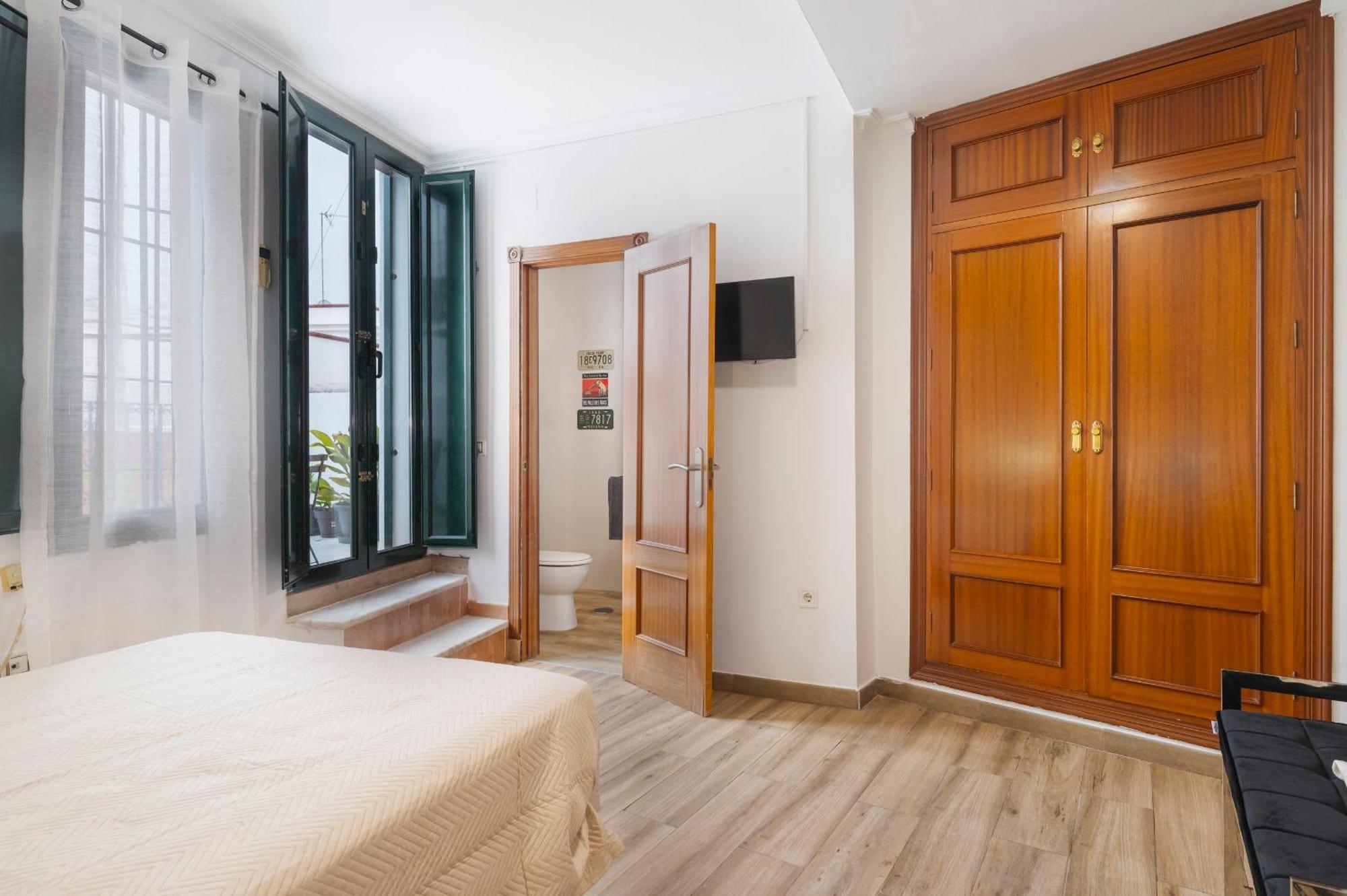 Santa Catalina Moderno Apartment เซบีญา ภายนอก รูปภาพ